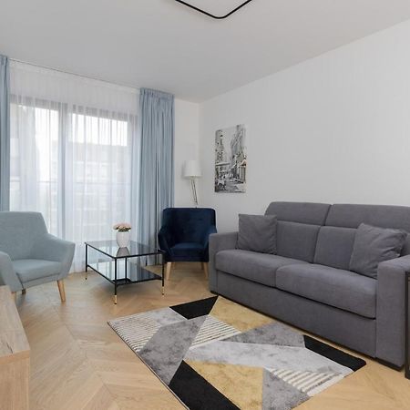 Warsaw Praga Okrzei Apartment By The River By Noclegi Renters Varsóvia Exterior foto